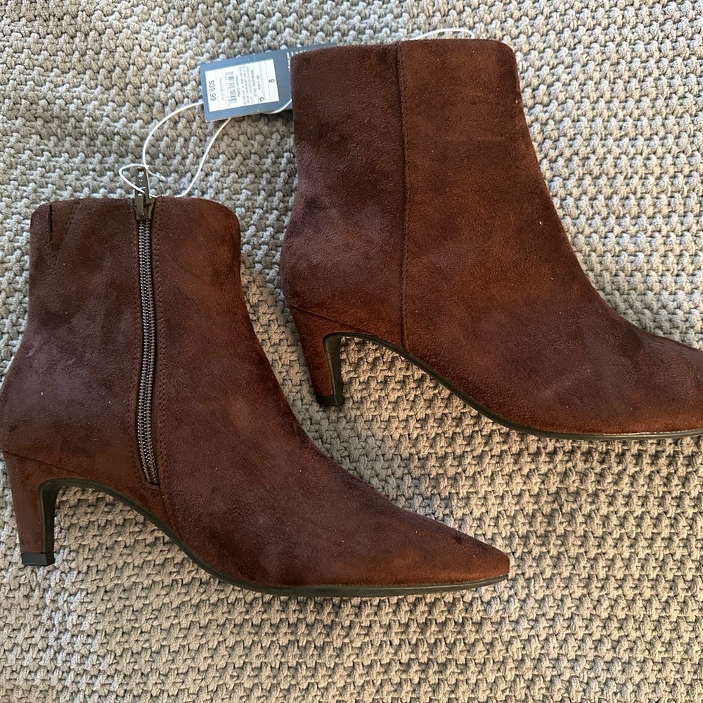 Universal Thread Suede Boots